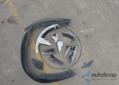 2017 Toyota Rav4 Hybrid Xle z USA, uszkodzony, nr VIN JTMRJREV1HD080412